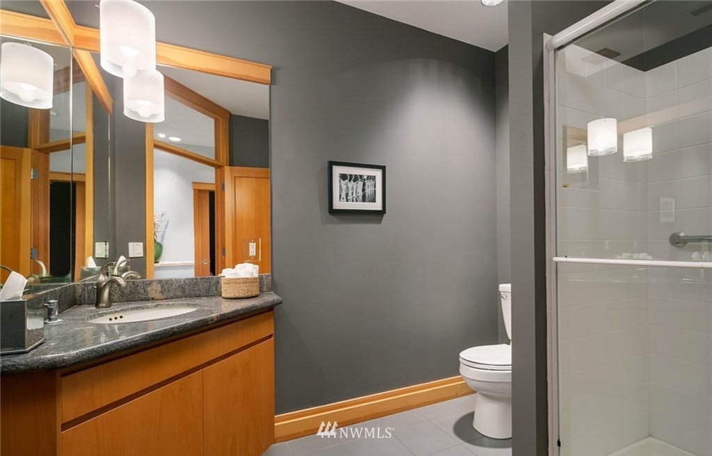 8045 Possession Road Clinton, WA 98236 - Photo 17 of 38