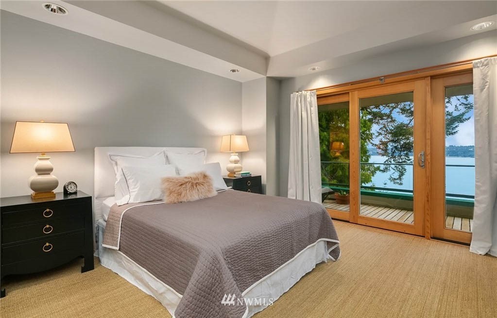 8045 Possession Road Clinton, WA 98236 - Photo 18 of 38