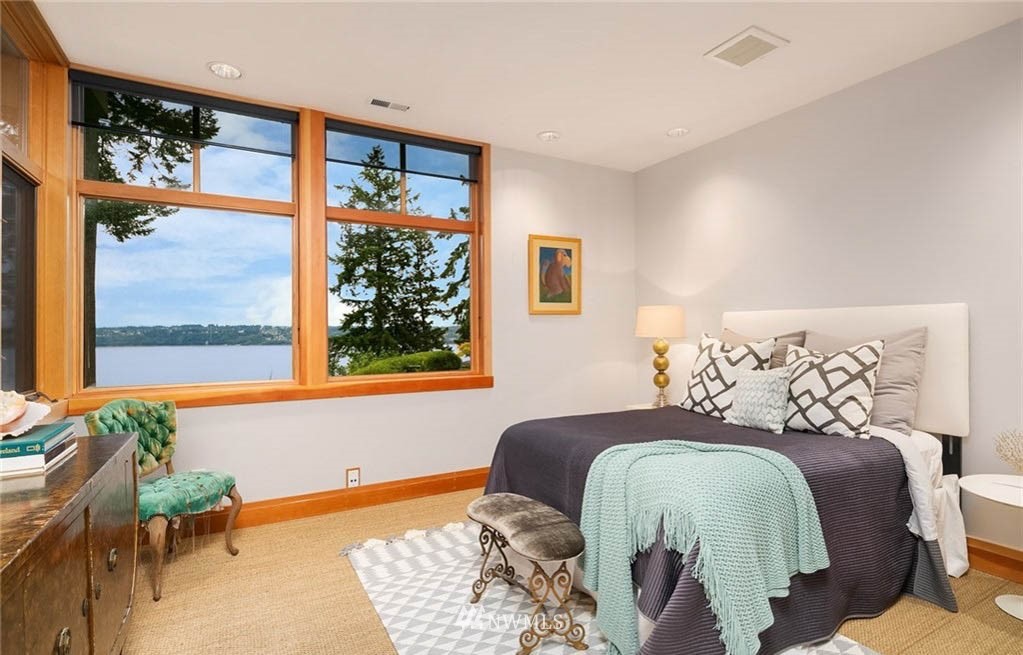 8045 Possession Road Clinton, WA 98236 - Photo 19 of 38