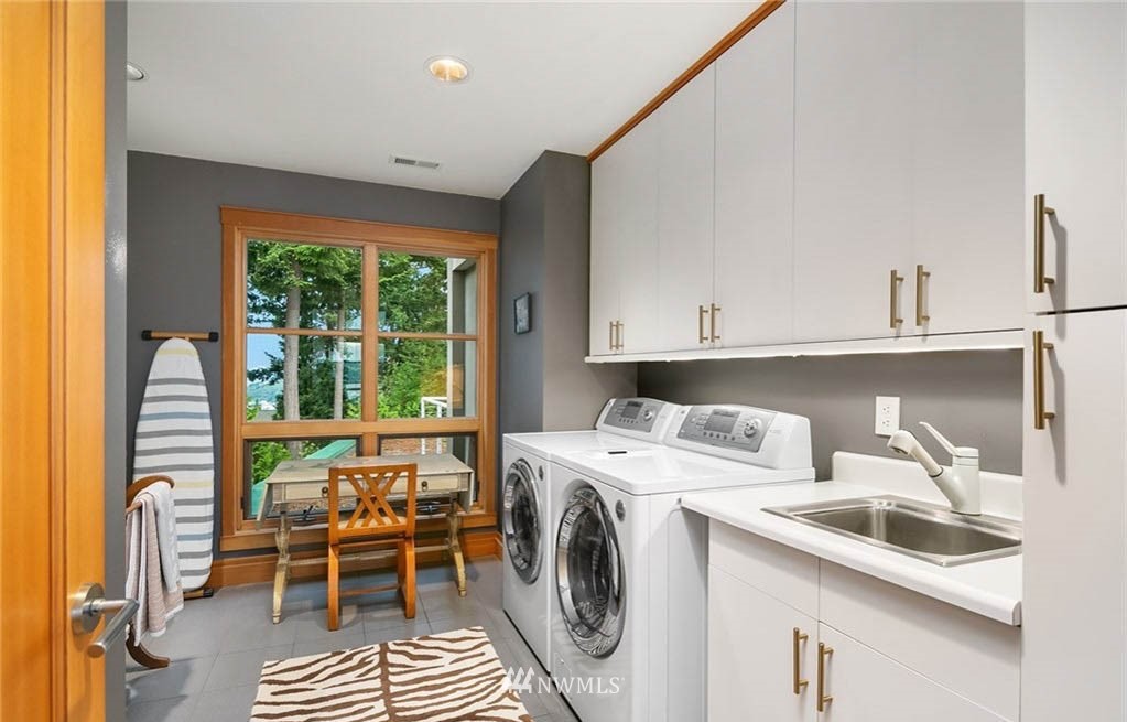 8045 Possession Road Clinton, WA 98236 - Photo 21 of 38