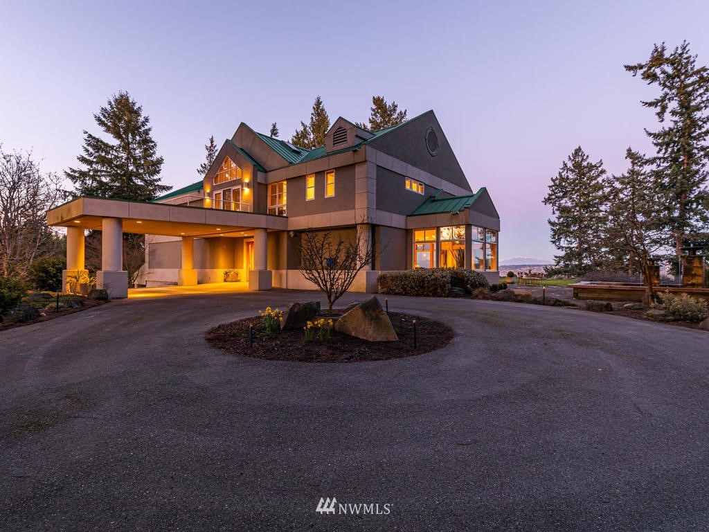 8045 Possession Road Clinton, WA 98236 - Photo 24 of 38