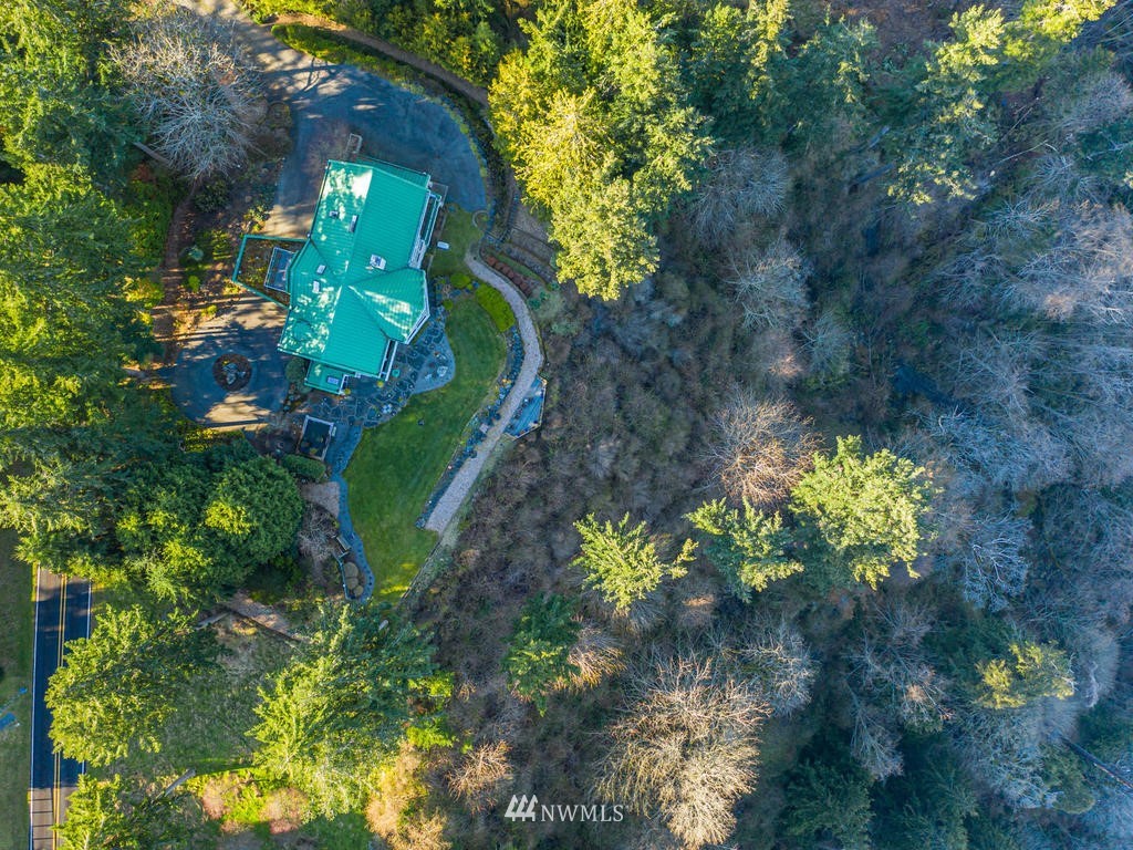 8045 Possession Road Clinton, WA 98236 - Photo 26 of 38