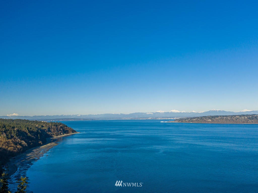 8045 Possession Road Clinton, WA 98236 - Photo 33 of 38