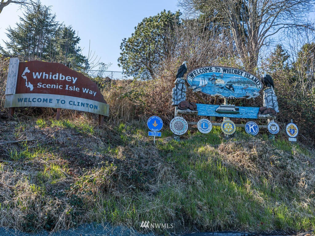 8045 Possession Road Clinton, WA 98236 - Photo 35 of 38