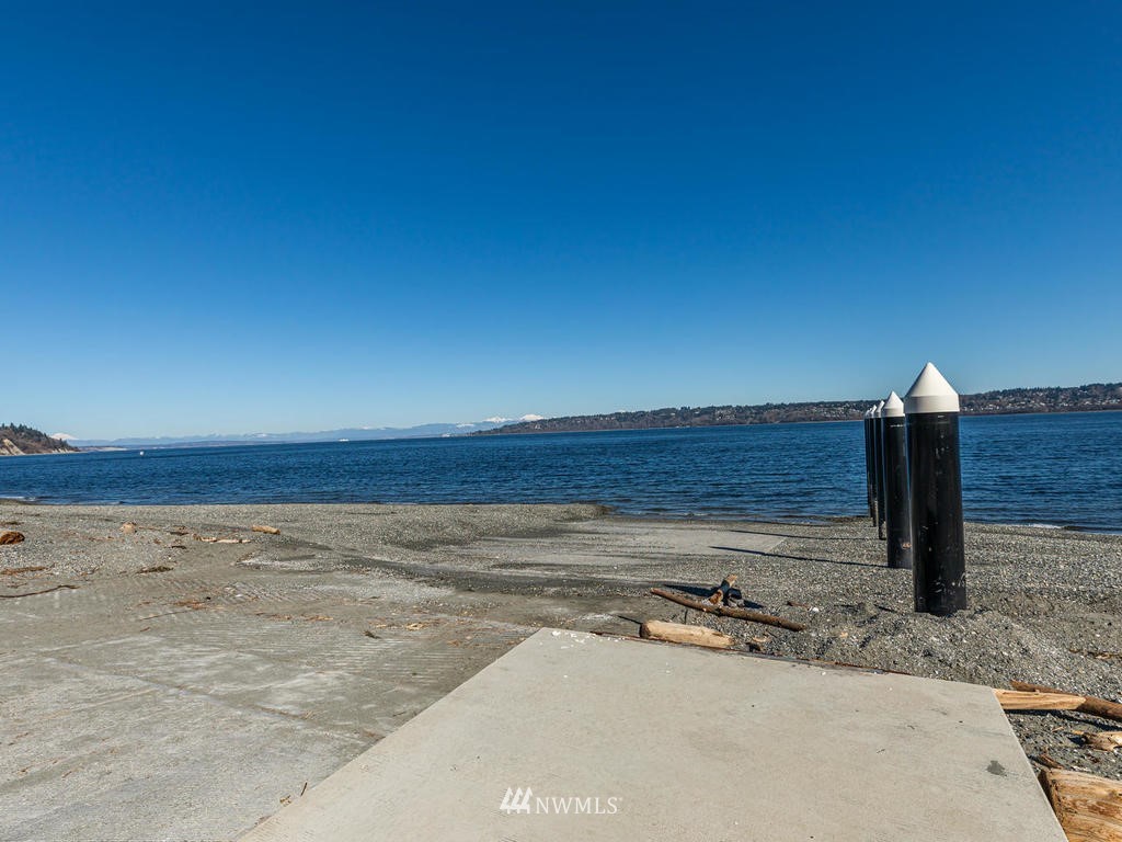 8045 Possession Road Clinton, WA 98236 - Photo 38 of 38