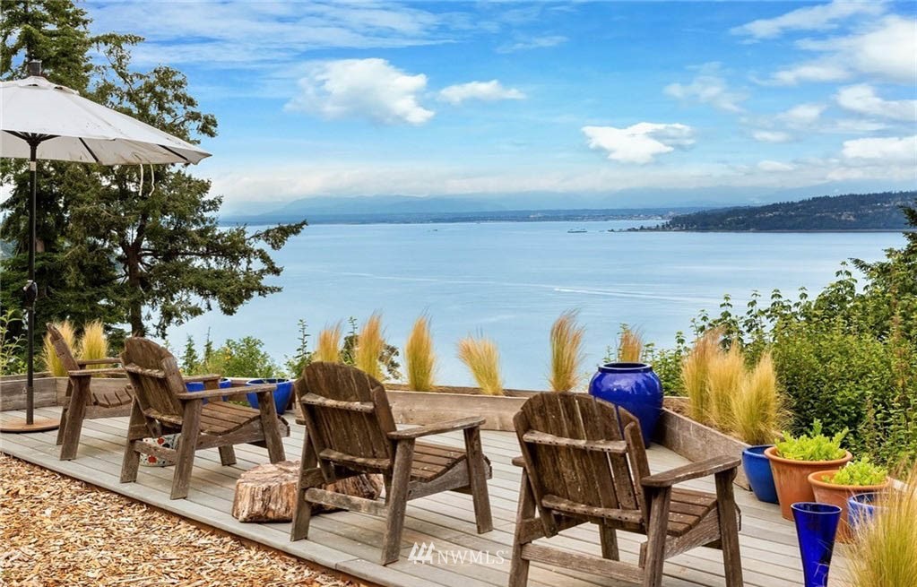 8045 Possession Road Clinton, WA 98236 - Photo 5 of 38