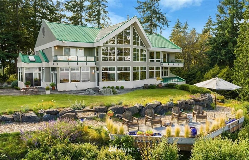 8045 Possession Road Clinton, WA 98236 - Photo 6 of 38