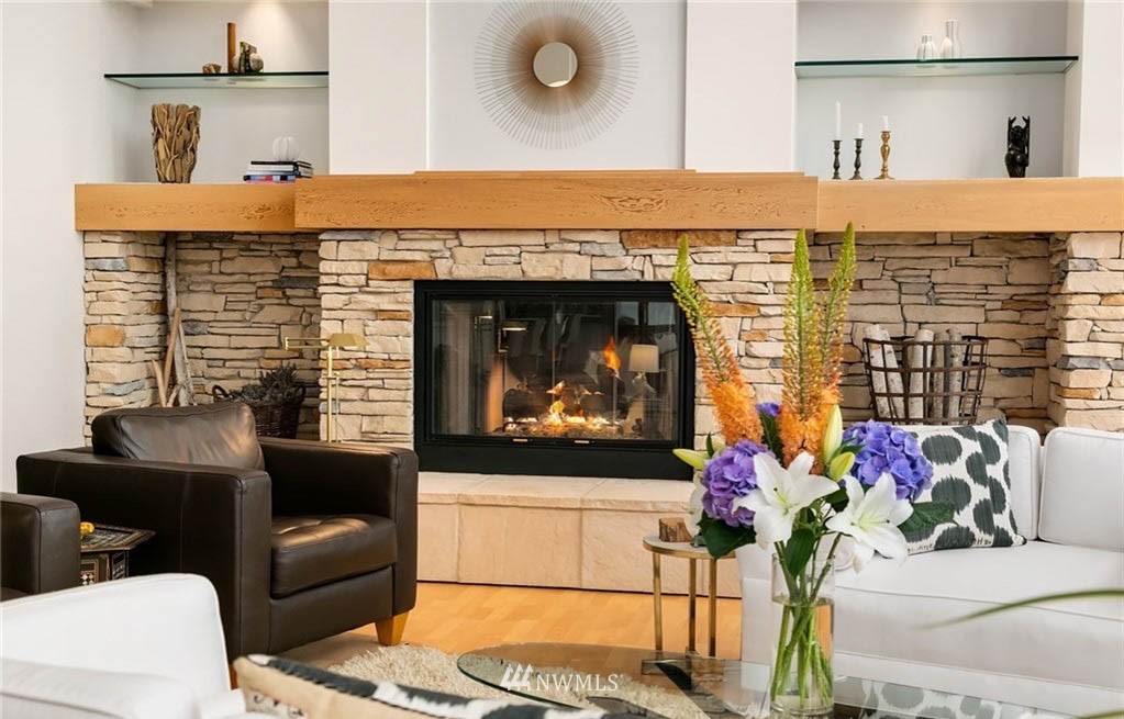 8045 Possession Road Clinton, WA 98236 - Photo 9 of 38