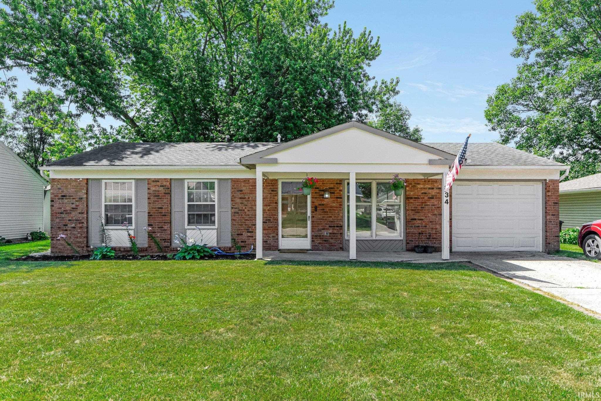 834 Applewood Road Fort Wayne, IN 46825 - Photo 1 of 36 Gallery Image 1
