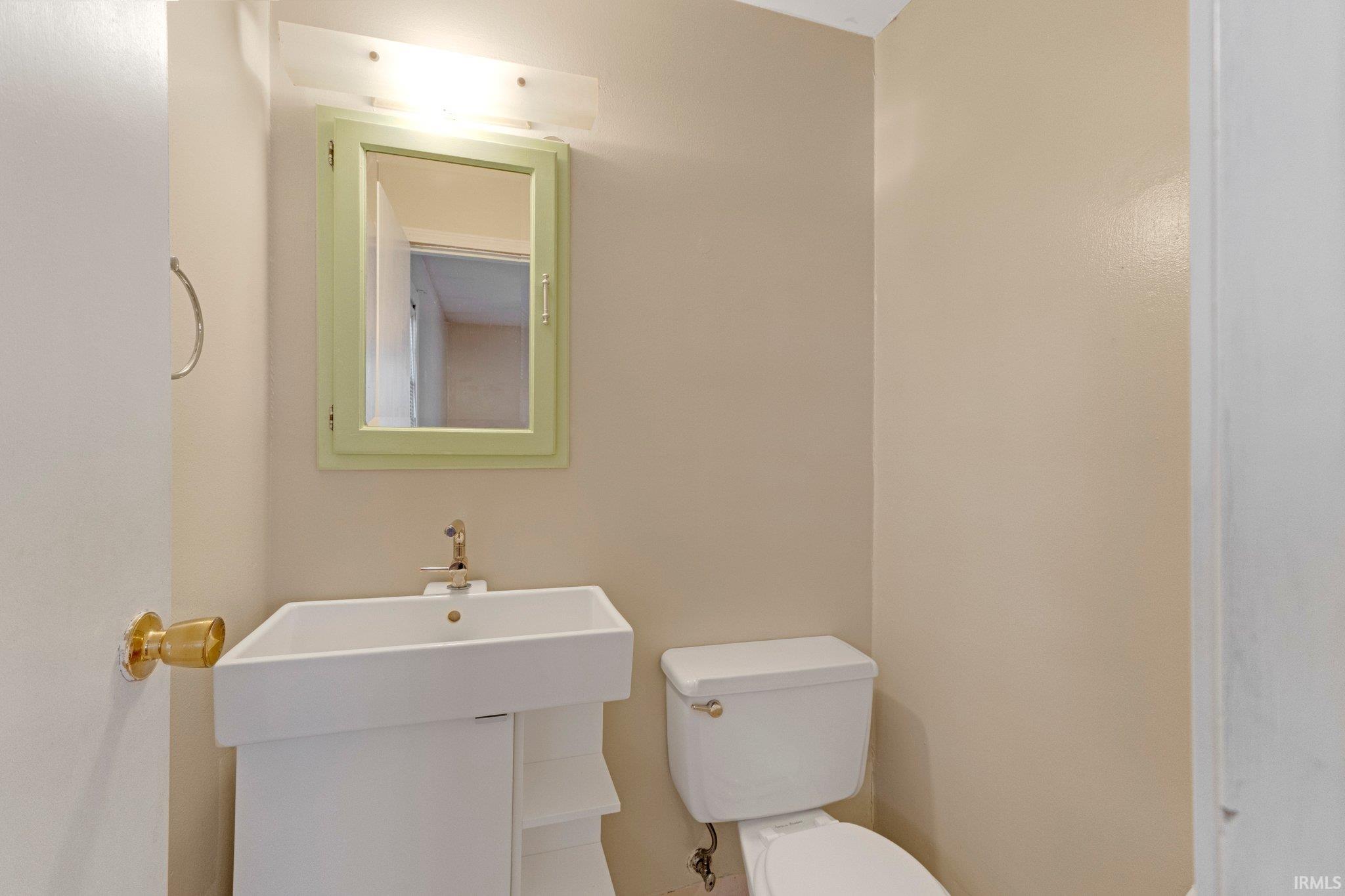834 Applewood Road Fort Wayne, IN 46825 - Photo 11 of 36 Gallery Image 11