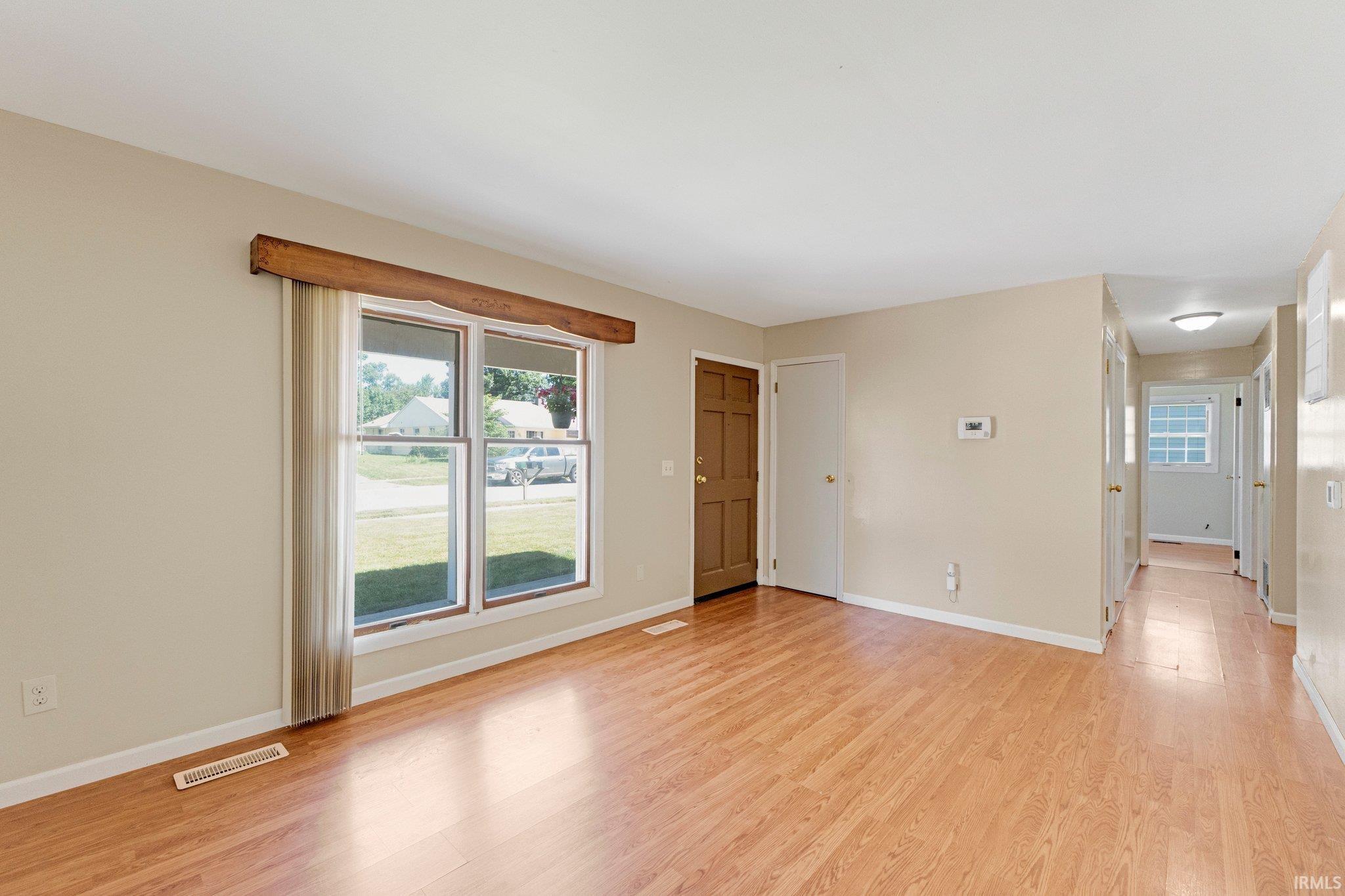 834 Applewood Road Fort Wayne, IN 46825 - Photo 3 of 36 Gallery Image 3