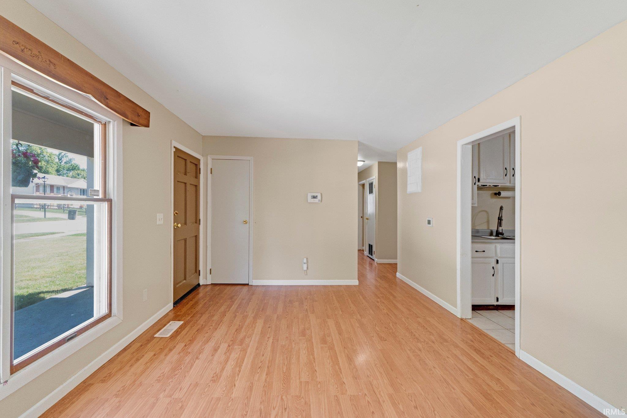 834 Applewood Road Fort Wayne, IN 46825 - Photo 4 of 36 Gallery Image 4