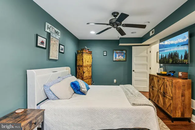 $395,000 | 2000 Fountain Street, Baltimore, MD 21231