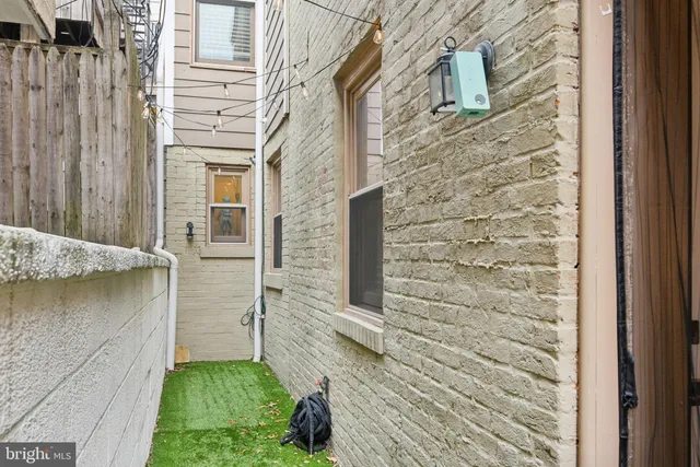 $395,000 | 2000 Fountain Street, Baltimore, MD 21231