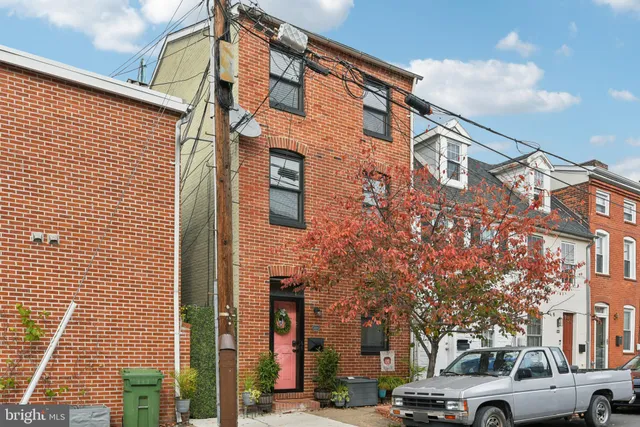 $395,000 | 2000 Fountain Street, Baltimore, MD 21231