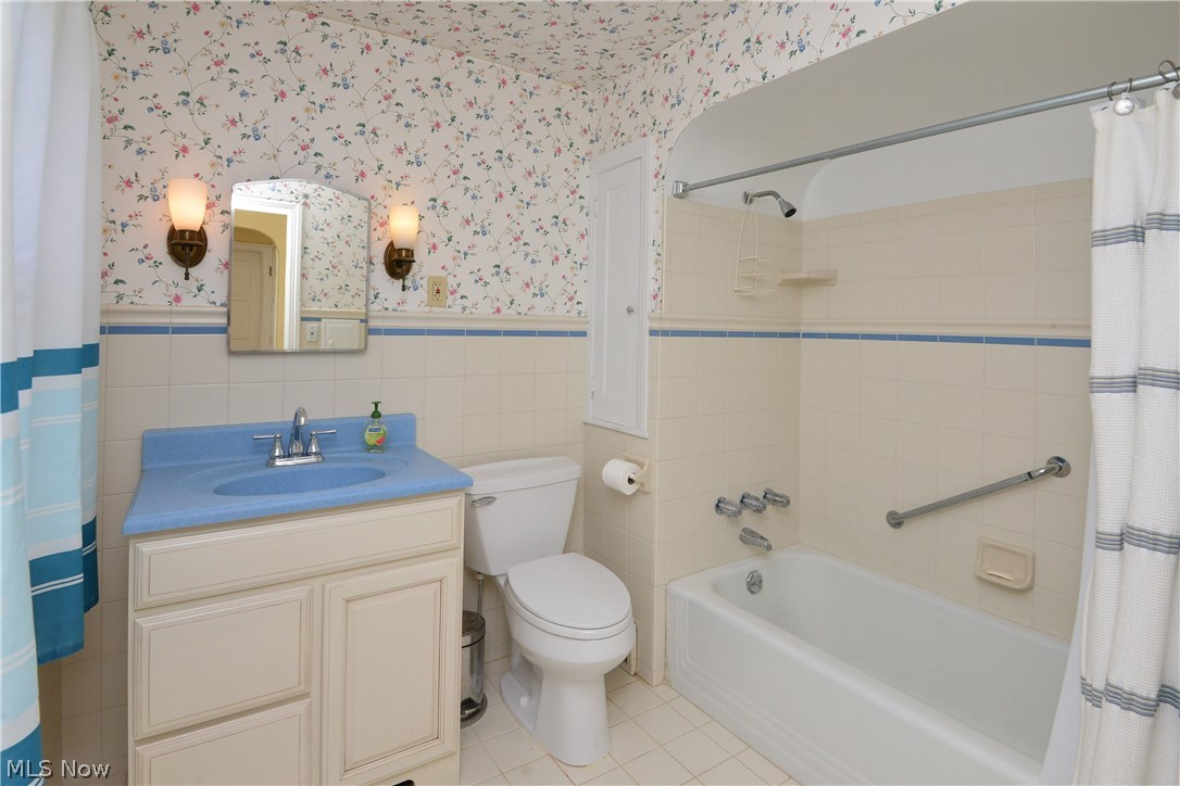 4058 Conover Road University Heights, OH 44118 - Photo 18 of 26 Gallery Image 18