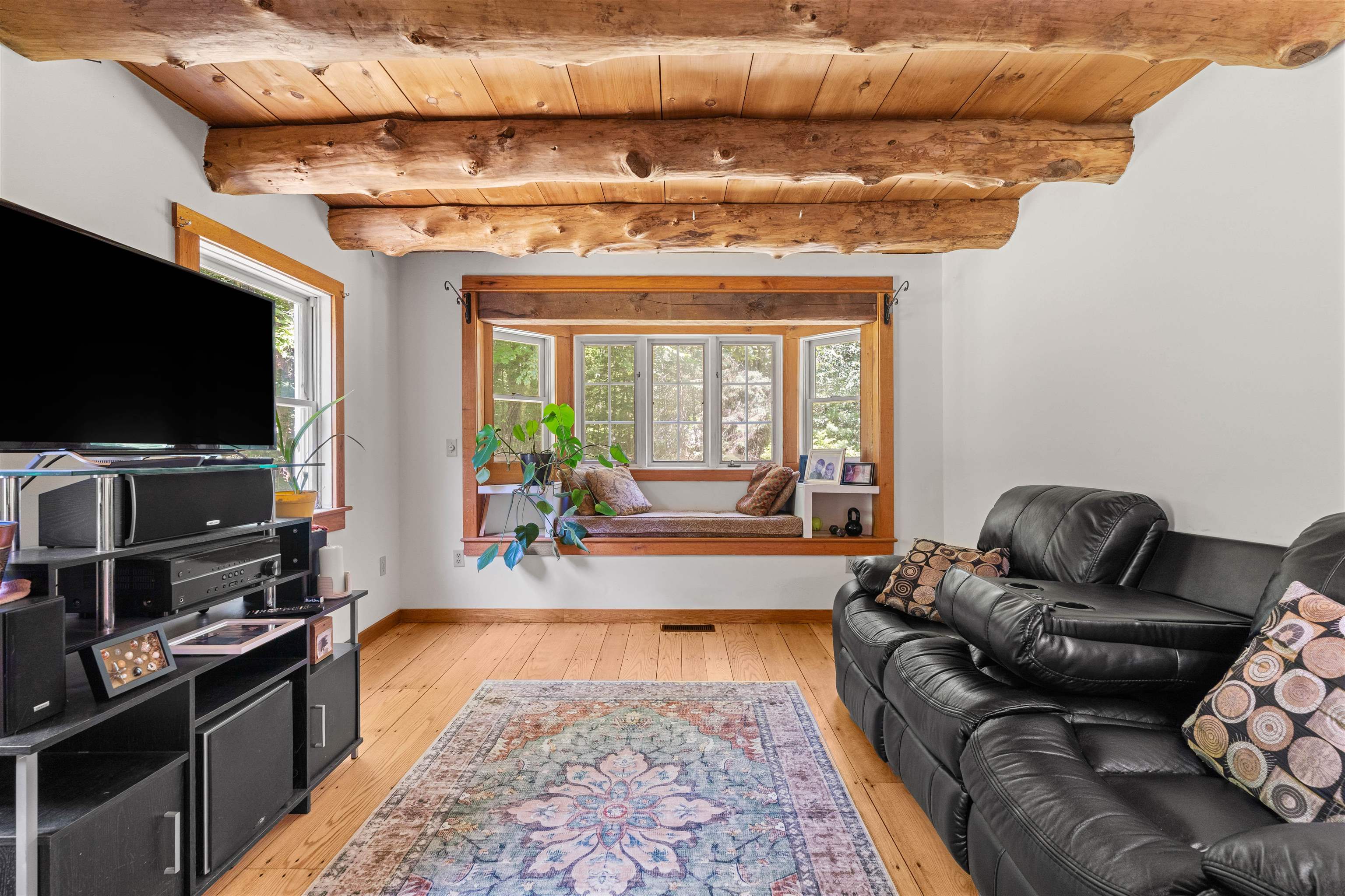 1811 Hopkinton Road Hopkinton, NH 03229 - Photo 17 of 53
