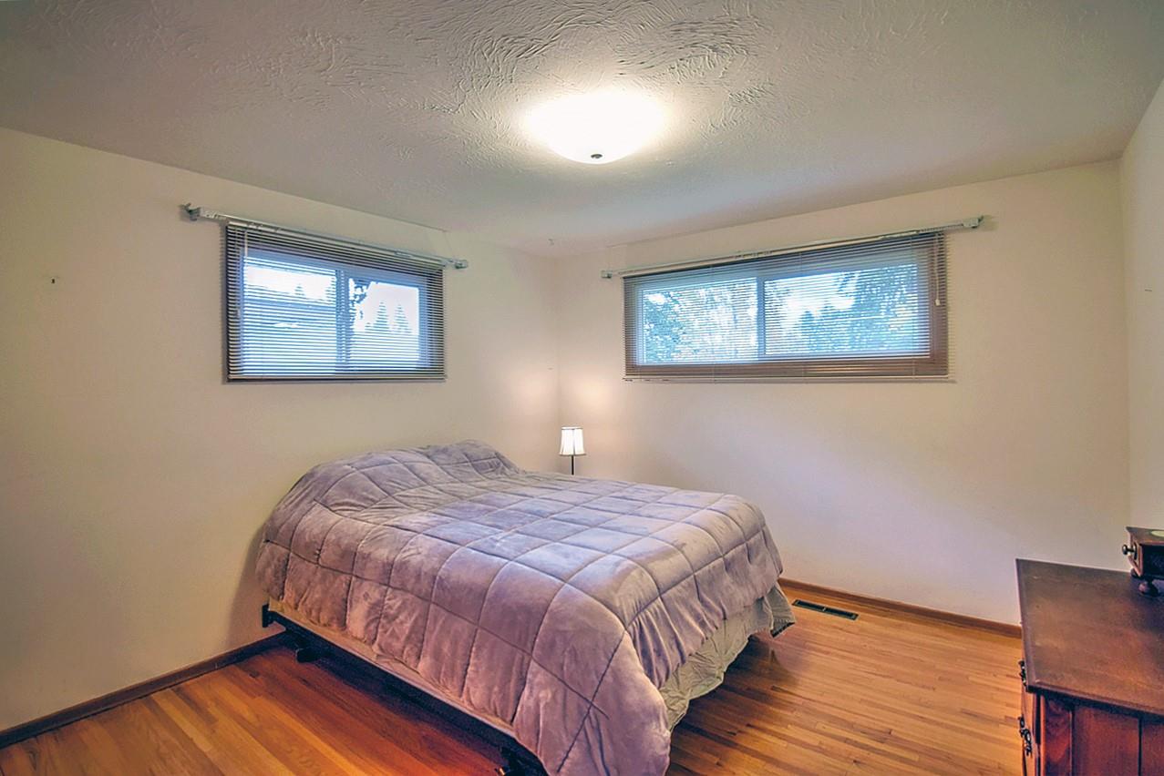 9916 North Huntington Road Spokane, WA 99218 - Photo 12 of 20