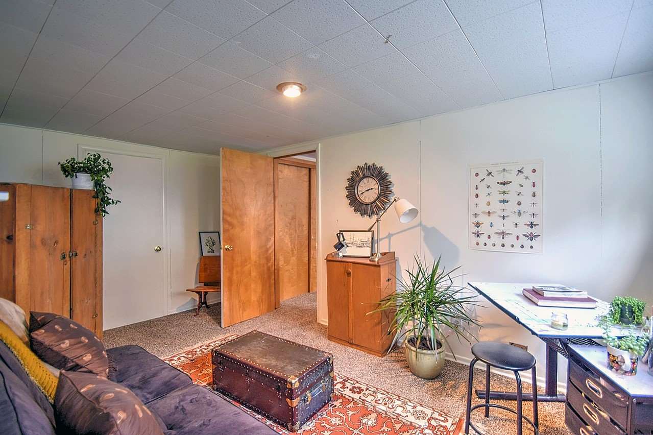 9916 North Huntington Road Spokane, WA 99218 - Photo 16 of 20