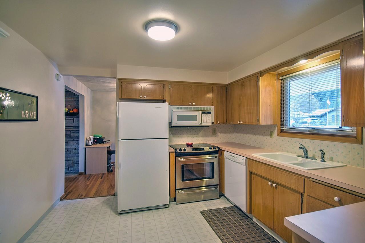 9916 North Huntington Road Spokane, WA 99218 - Photo 7 of 20