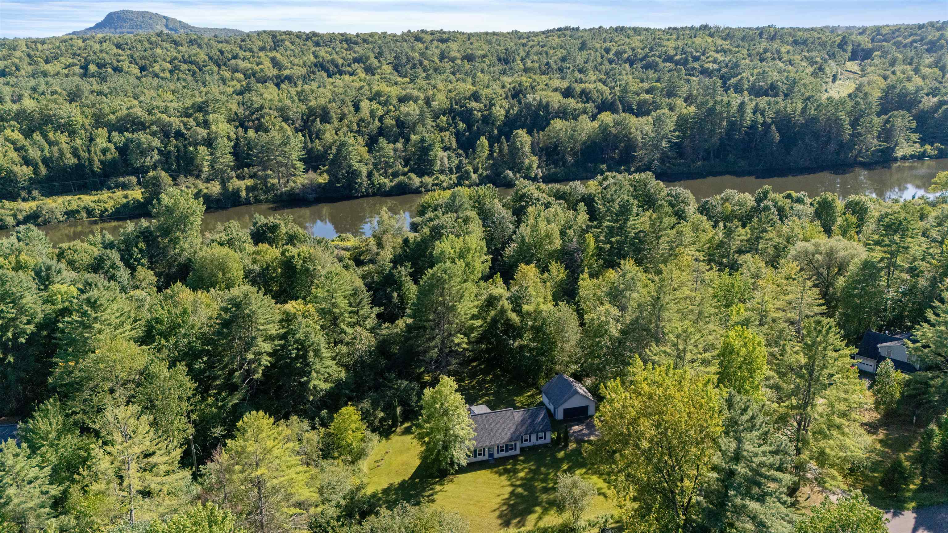 123 Red Clover Way Milton, VT 05468 - Photo 4 of 60 Gallery Image 4