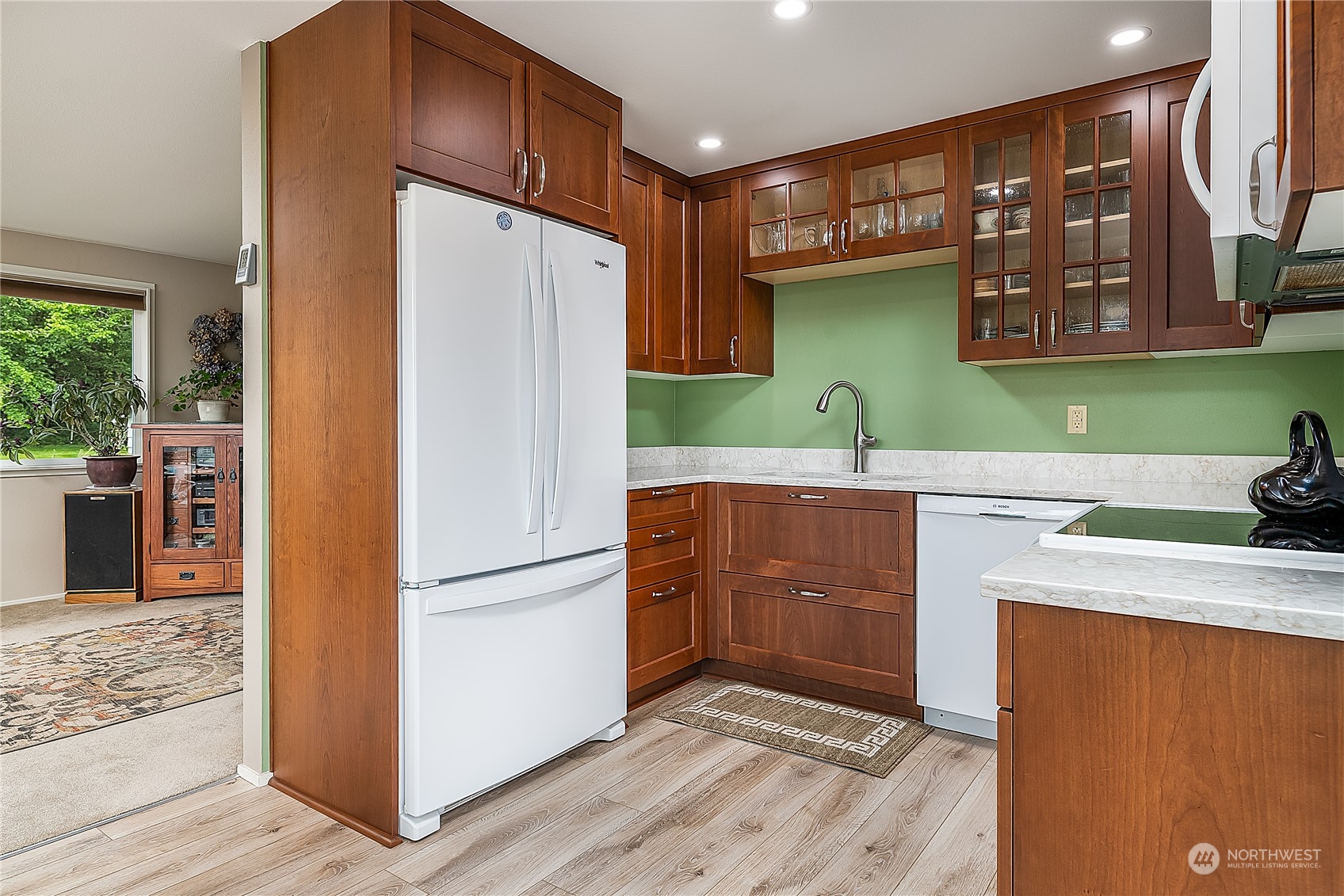 9228 Southeast View Park Road Port Orchard, WA 98367 - Photo 6 of 35 Gallery Image 6