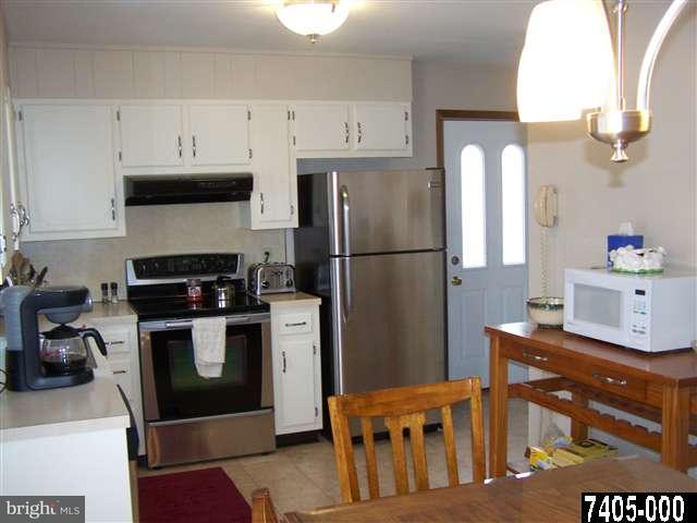3460 Fox Ridge Court Dover, PA 17315 - Photo 3 of 15 Gallery Image 3