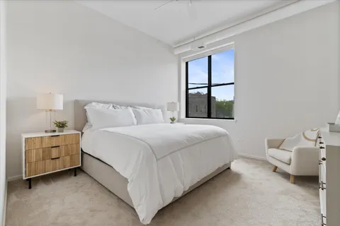 $515,000 | 2512 North Bosworth Avenue, Unit 208, Chicago, IL 60614