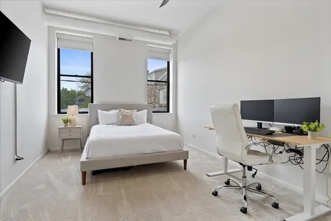 $515,000 | 2512 North Bosworth Avenue, Unit 208, Chicago, IL 60614