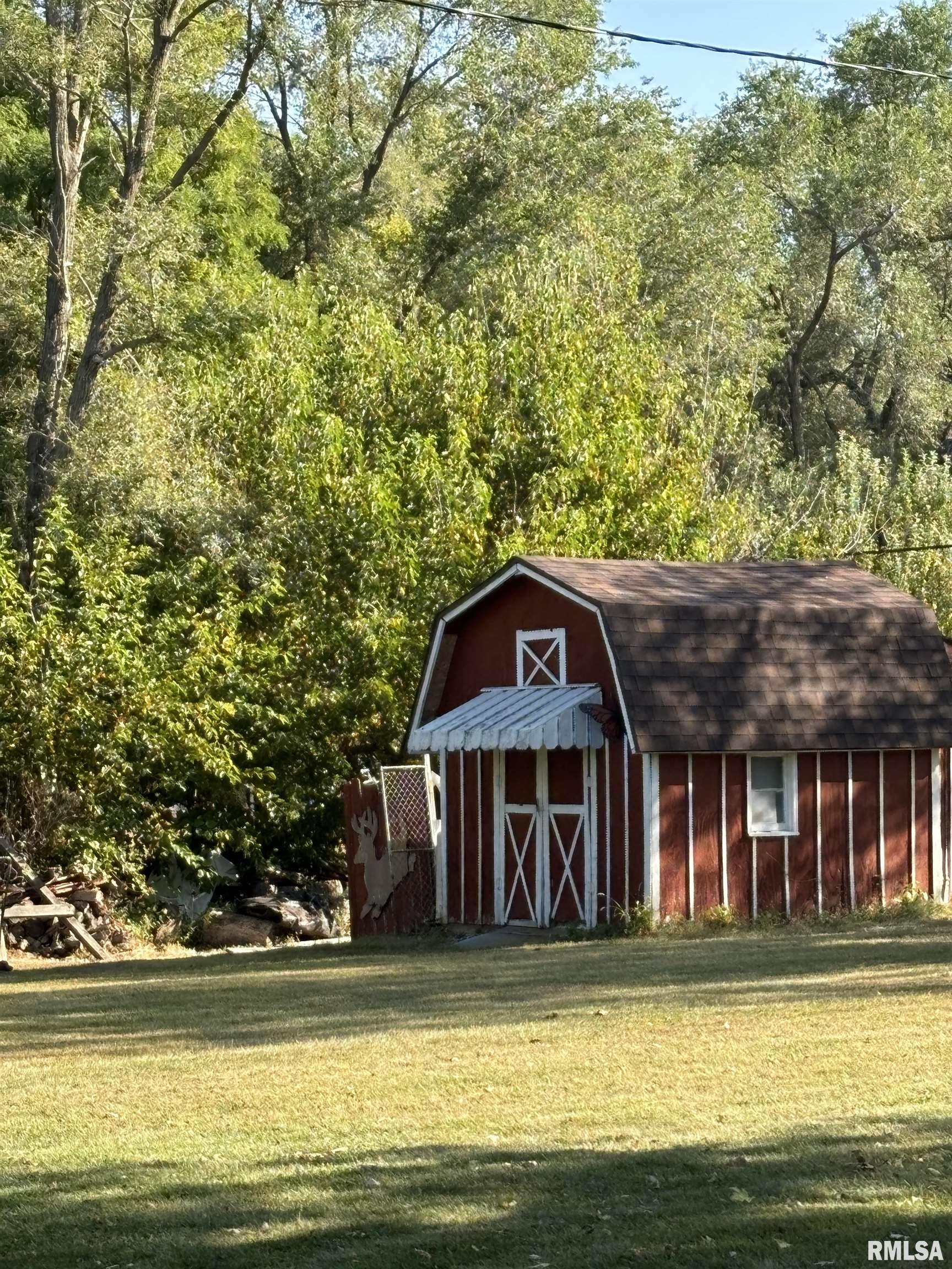 1526 Spring Bay Road East Peoria, IL 61611 - Photo 18 of 19 Gallery Image 18