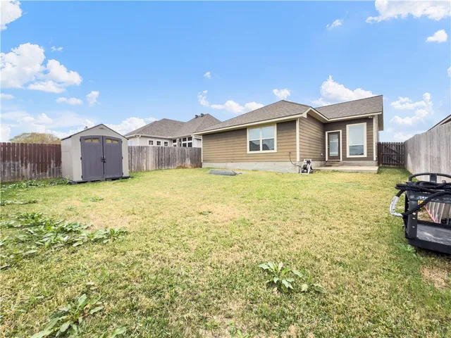 $1,900 | 2105 Dumfries Drive, Bryan, TX 77807