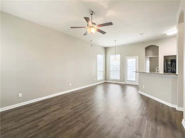 $1,900 | 2105 Dumfries Drive, Bryan, TX 77807