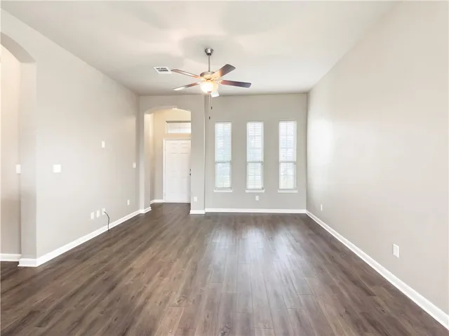 $1,900 | 2105 Dumfries Drive, Bryan, TX 77807