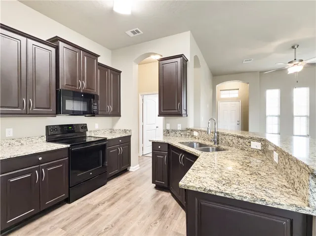 $1,900 | 2105 Dumfries Drive, Bryan, TX 77807