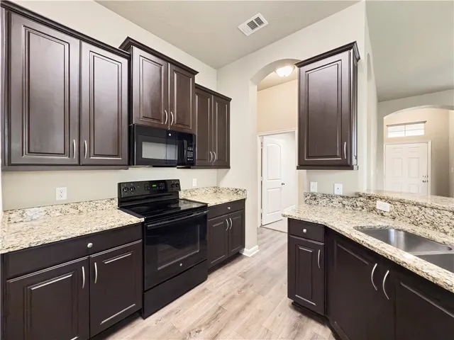 $1,900 | 2105 Dumfries Drive, Bryan, TX 77807