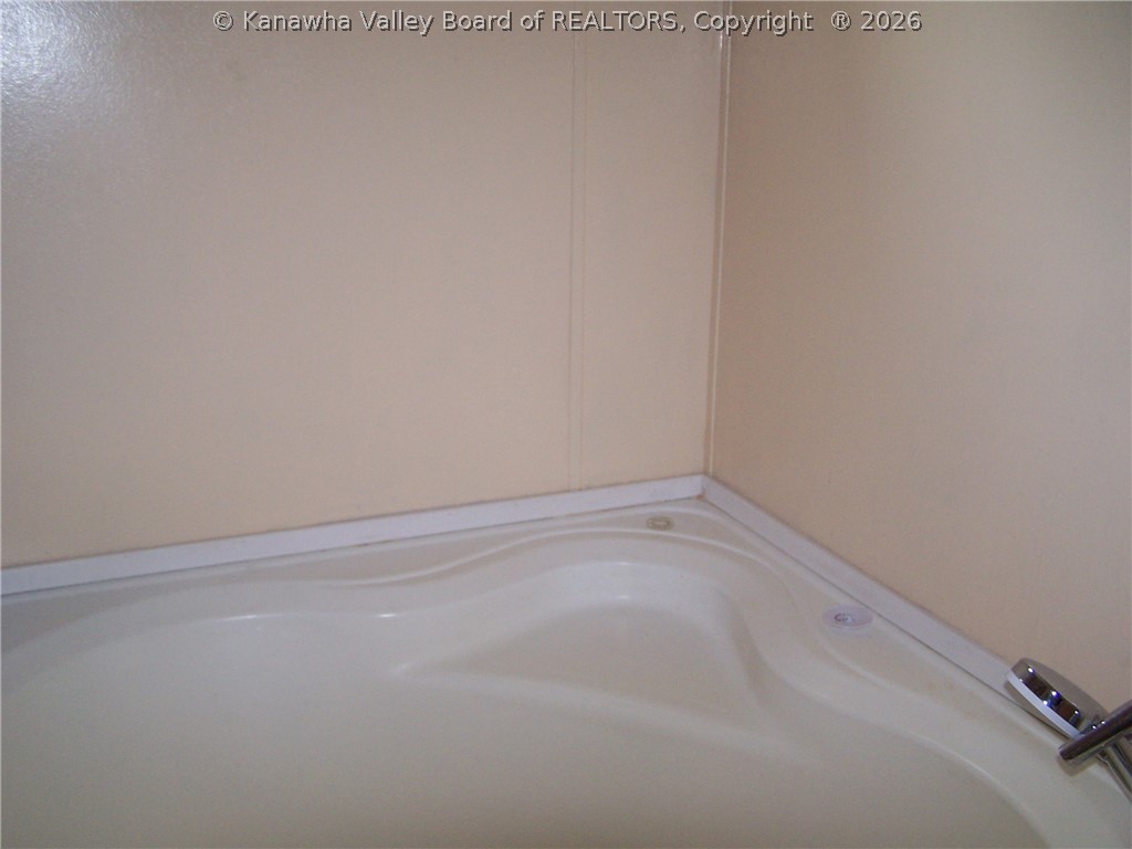 78 Country Club Rd Point Point Pleasant, WV 25550 - Photo 6 of 13 Gallery Image 6
