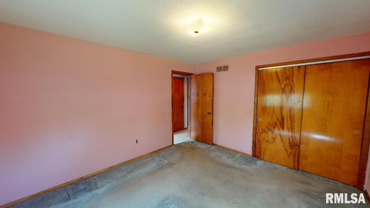 2511 Daycor Divide Bartonville, IL 61607 - Photo 13 of 31