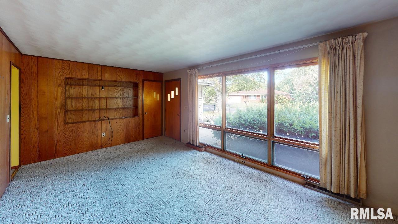 2511 Daycor Divide Bartonville, IL 61607 - Photo 2 of 31