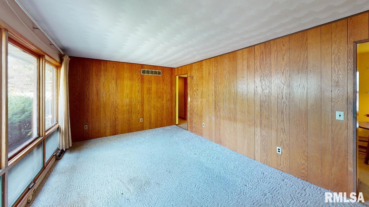 2511 Daycor Divide Bartonville, IL 61607 - Photo 3 of 31