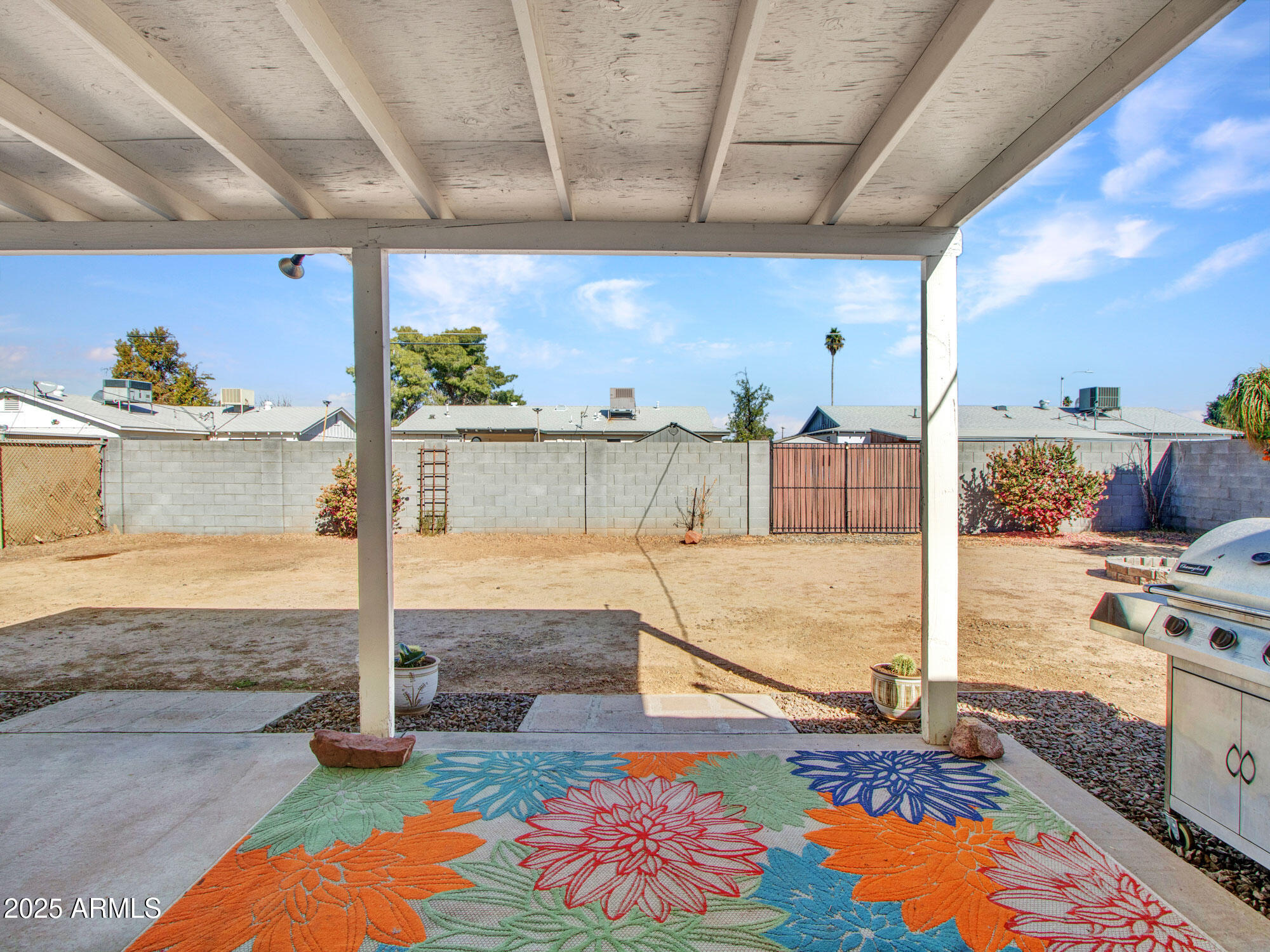 3328 West Charter Oak Road Phoenix, AZ 85029 - Photo 20 of 39 a view of living room