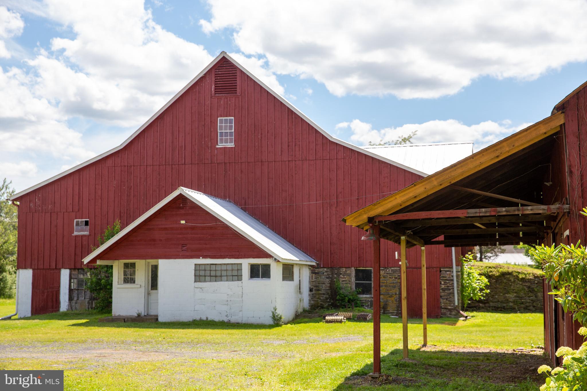 6501 Stump Road Pipersville, PA 18947 - Photo 23 of 39 barn