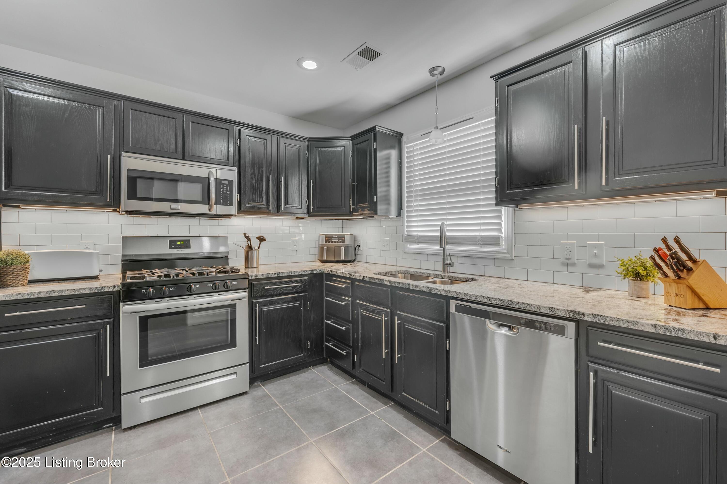1129 Turkey Foot Road, Unit 9 Lexington, KY 40502 - Photo 3 of 18 tempImageMuqRAK