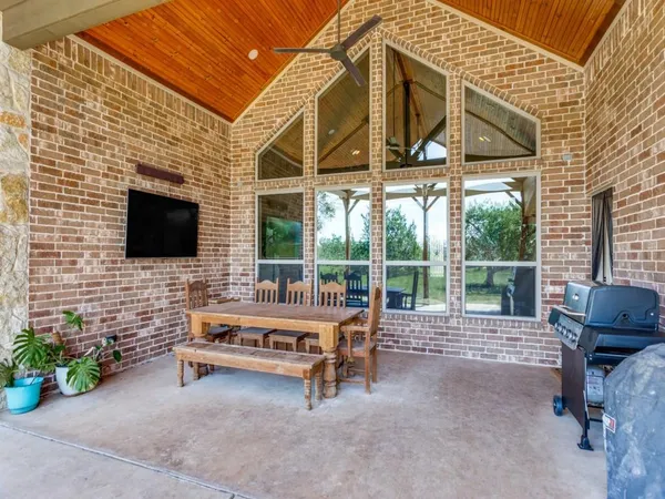 $3,200 | 146 Fawna Drive, Azle, TX 76020