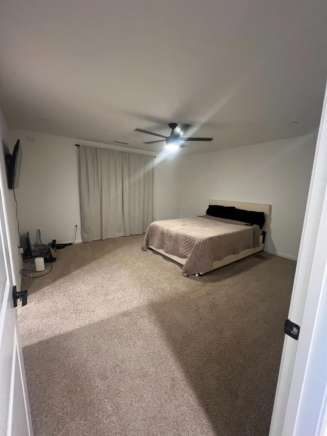 788 Apple Street Dinuba, CA 93618 - Photo 26 of 46 Master Bedroom