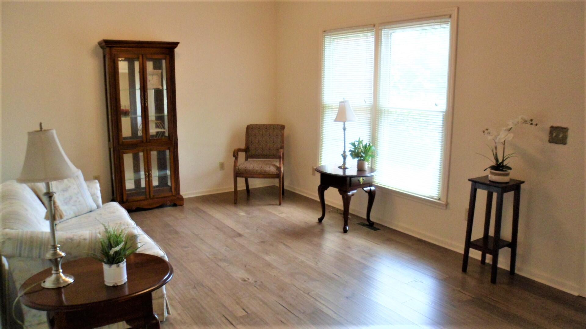 220 Wickliffe Road Frankfort, KY 40601 - Photo 5 of 61 formal liing 3