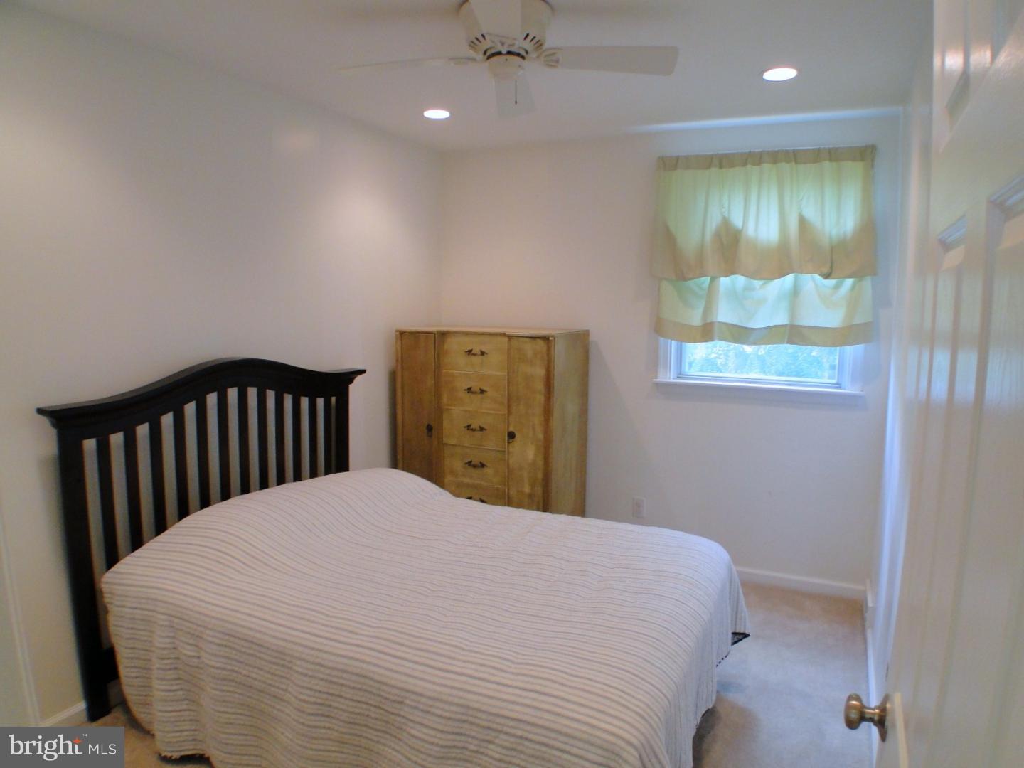 11858 Basile Road Philadelphia, PA 19154 - Photo 19 of 25 Bedroom 3