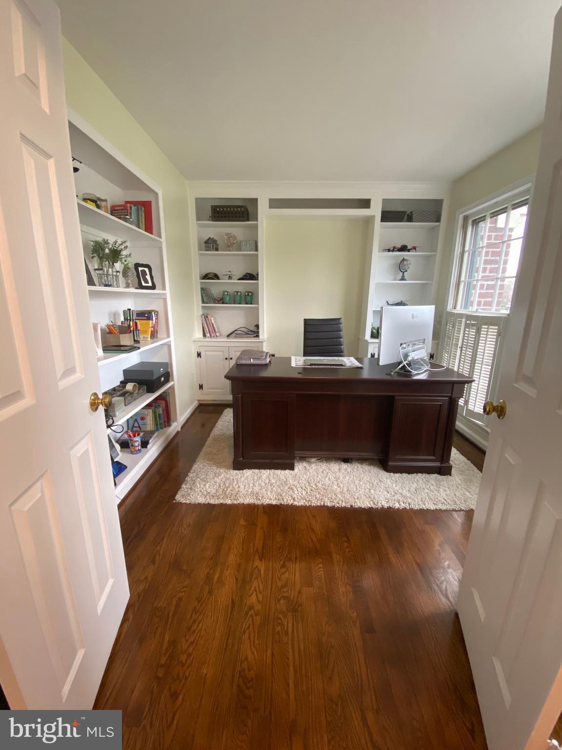 10 Whittingham Circle Sterling, VA 20165 - Photo 4 of 25 Big office room