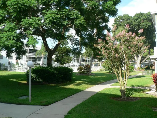 $135,000 | 1815 Restful Drive, Unit N27, Bradenton, FL 34207