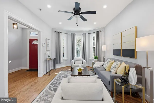 $819,500 | 1020 10th Street Northeast, Washington, DC 20002