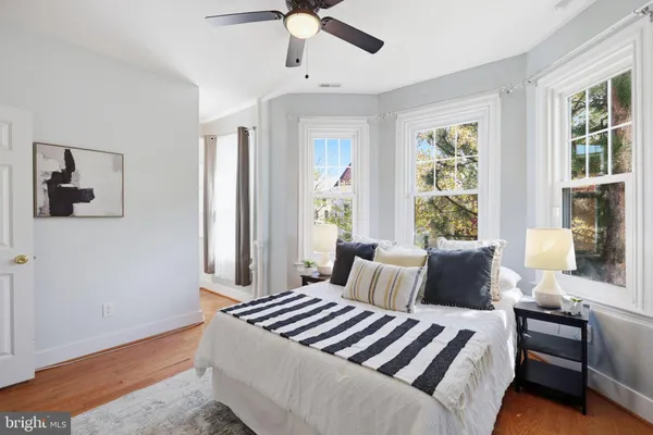 $819,500 | 1020 10th Street Northeast, Washington, DC 20002